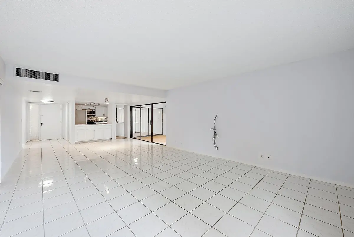 1660 Twelve Oaks Way 205-12 at 1660 Twelve Oaks Way 205, North Palm Beach