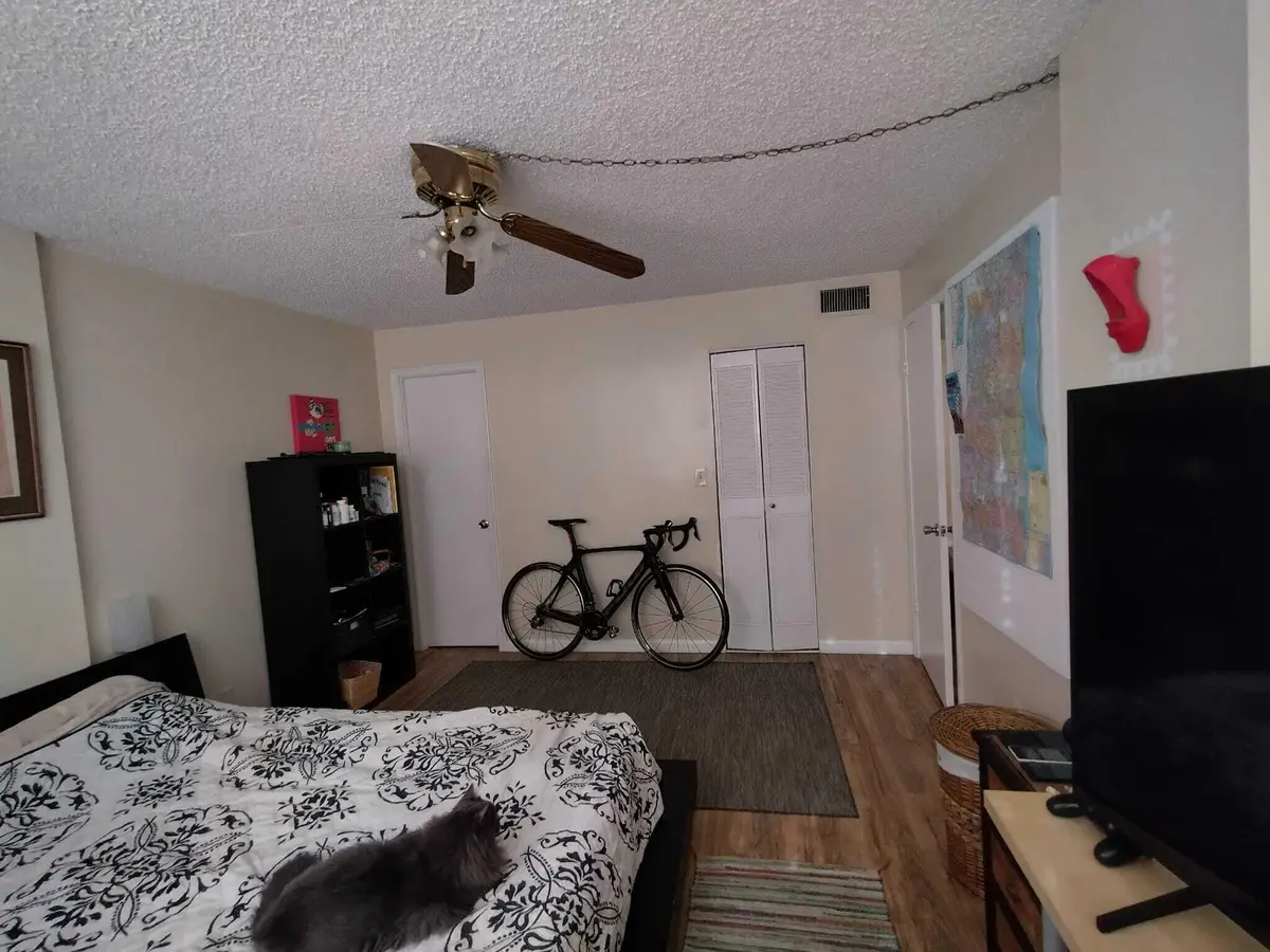 103 Royal Park Drive 3b, Oakland Park, FL – photo 2