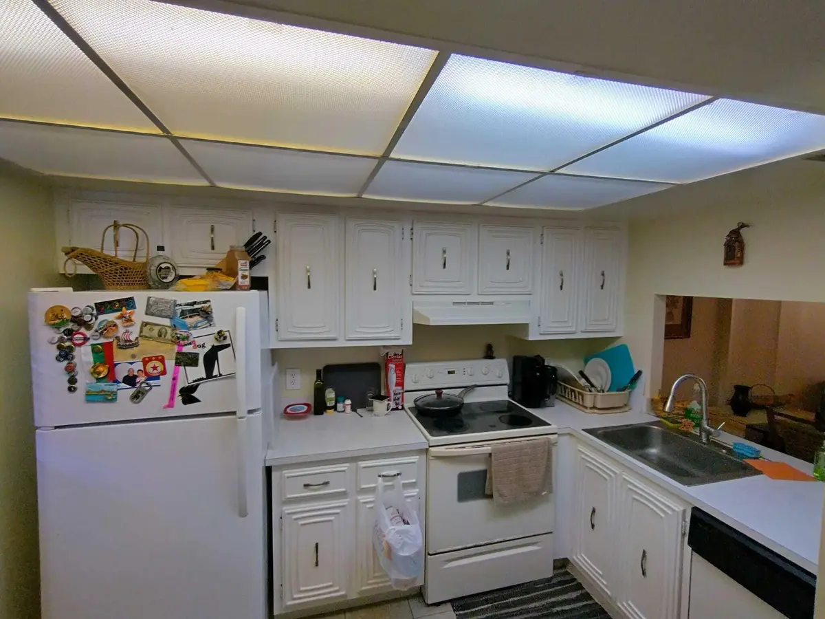 103 Royal Park Drive 3b, Oakland Park, FL – photo 6