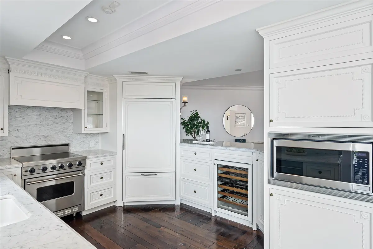 Kitchen at 300 SE 5th Avenue 6140, Boca Raton