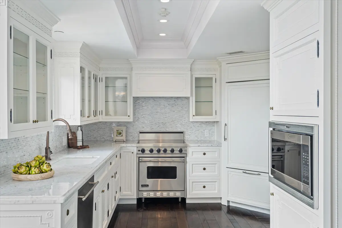 Kitchen at 300 SE 5th Avenue 6140, Boca Raton