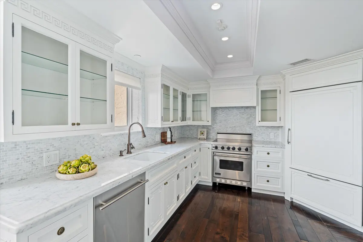 Kitchen at 300 SE 5th Avenue 6140, Boca Raton