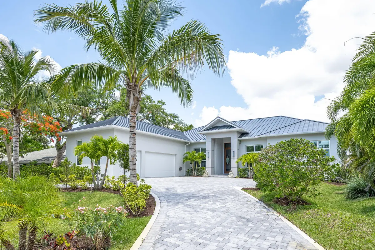 3-web-or-mls-3937 Indian River Dr E4 at 3937 Indian River Drive, Vero Beach