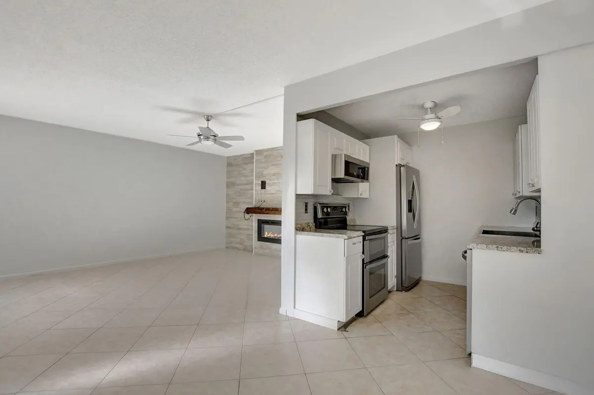 Kitchen at 4064 Newport Q 4064, Deerfield Beach