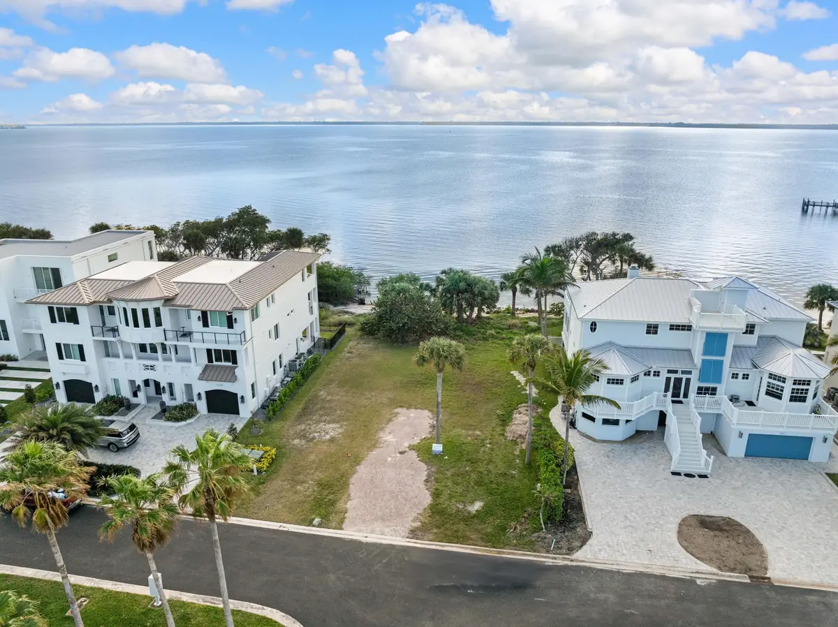 dji_20241231045423_0884_d-2 at 7671 Pelican Pointe Drive, Jensen Beach