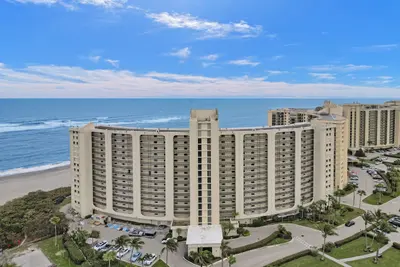 400 Ocean Trail Way 308, Jupiter – Condominium for sale