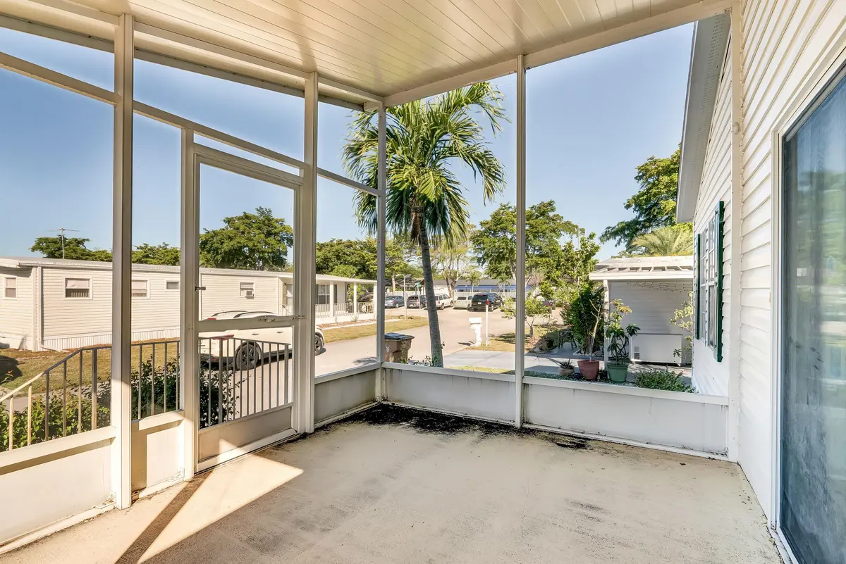 4g_FdXYI at 4920 NW 2nd Terrace, Pompano Beach