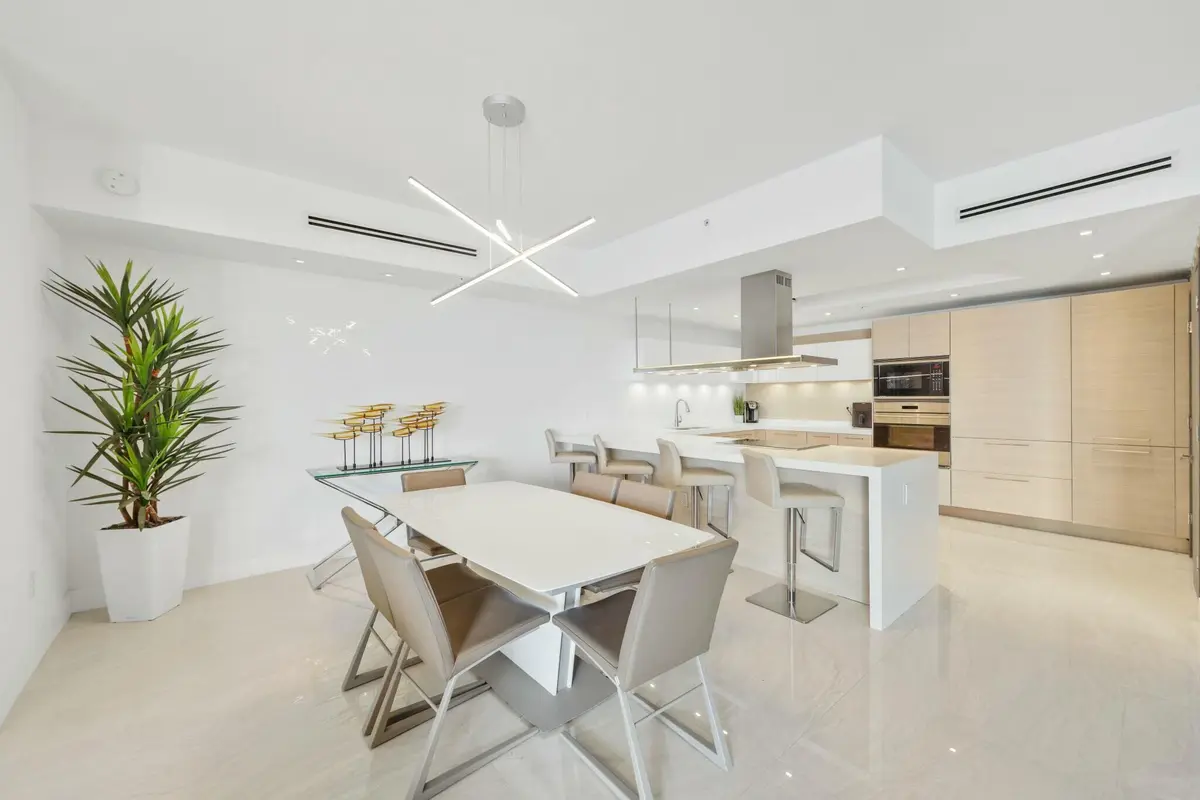 tempImage3apMGu at 17301 Biscayne Boulevard 707, North Miami Beach