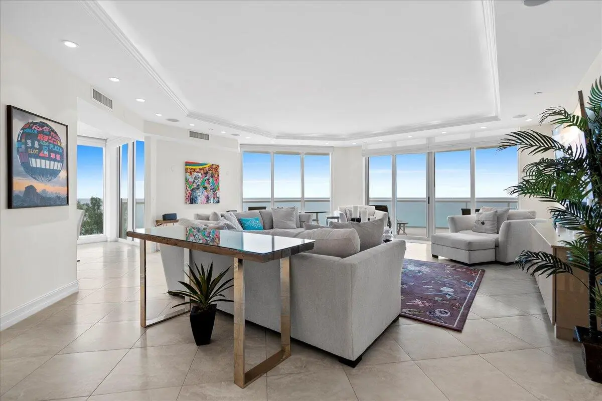 10-JLC_2821.jpg1 at 4600 N Ocean Drive 701, Singer Island
