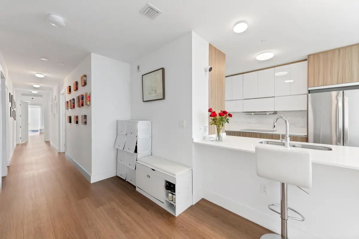 kitchen at 600 NE 27th Street Lph1, Miami