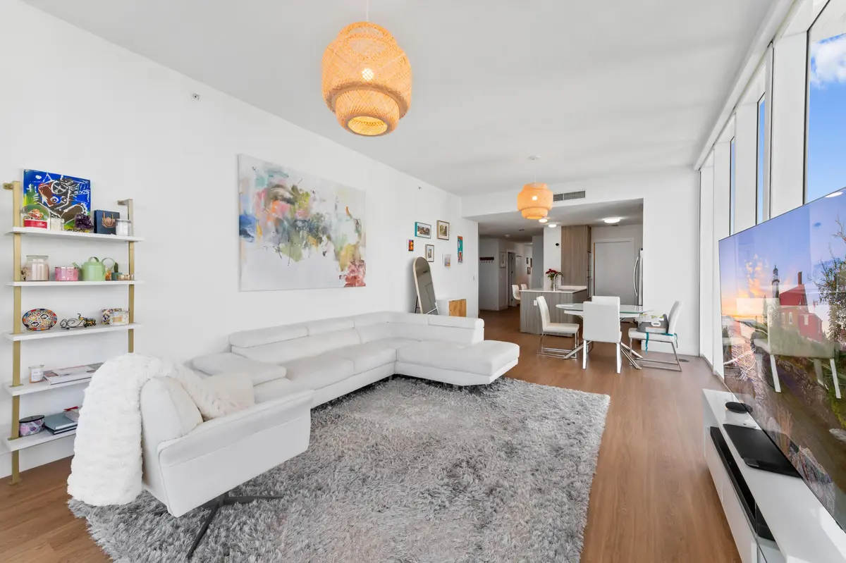 Living Room at 600 NE 27th Street Lph1, Miami