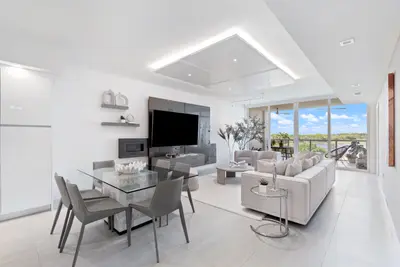 20155 Boca West Drive C405, Boca Raton – sold