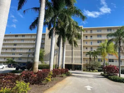 5700 NW 2nd Avenue 401, Boca Raton – sold