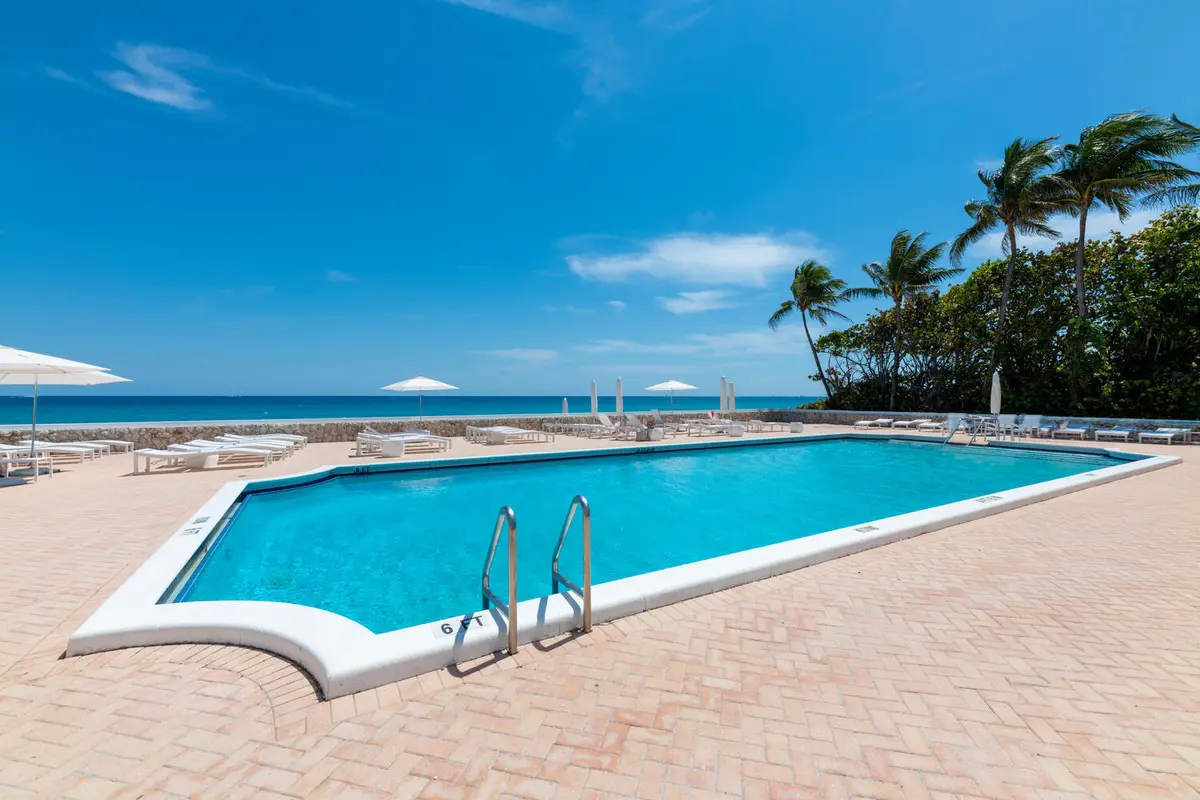 2295 S Ocean Blvd Apt 424 Palm-large-032 at 2295 S Ocean Boulevard 404, Palm Beach