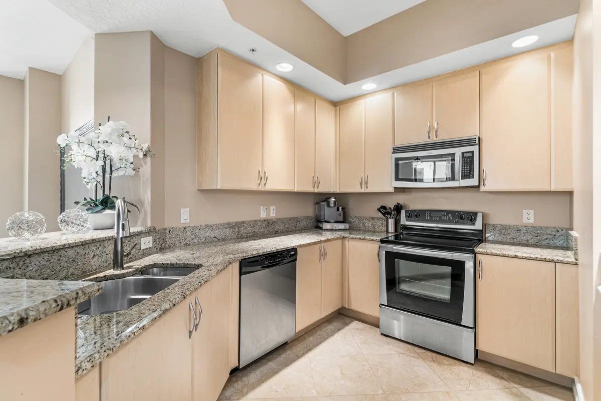Kitchen at 701 S Olive Avenue 715, West Palm Beach
