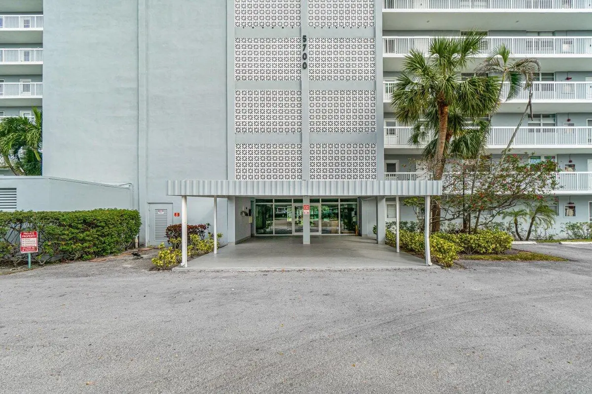 002-5700Northwest2ndAvenue-401-BocaRaton at 5700 NW 2nd Avenue 401, Boca Raton