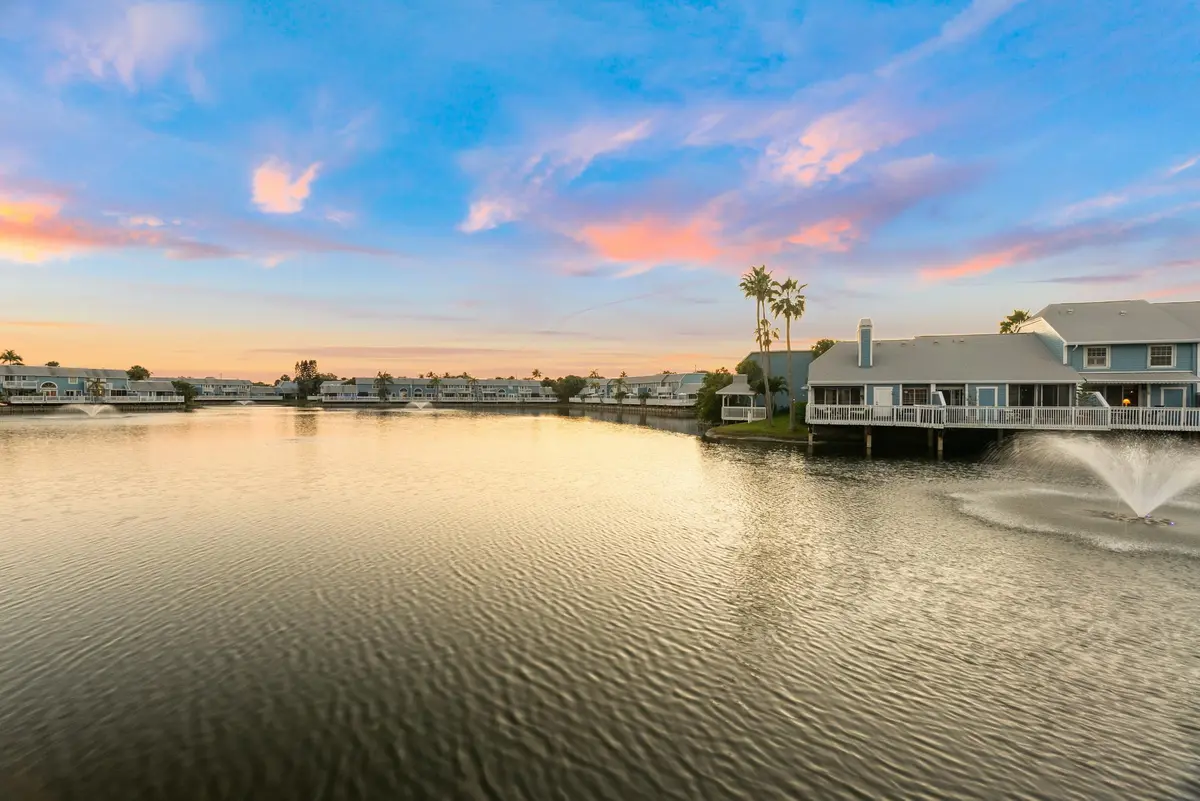 tempImageUeCNsm at 210 Ocean Dunes Circle, Jupiter