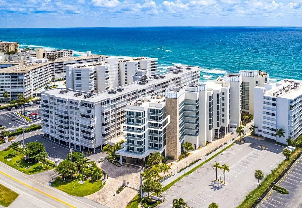 conciergeauctions_ariel photo1 at 3550 S Ocean Boulevard 5e, South Palm Beach