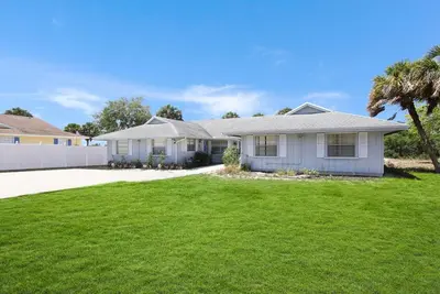 11099 Ridge Avenue, Fort Pierce – Duplex for sale