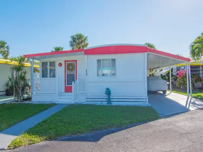 4743 NE Blue Heron Lane 7, Jensen Beach – Mobile Home for sale