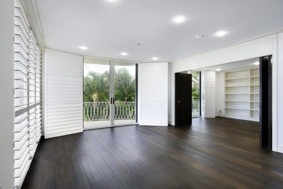 429 Australian Ave Unit 9 Palm-large-009 at 429 Australian Avenue 9, Palm Beach
