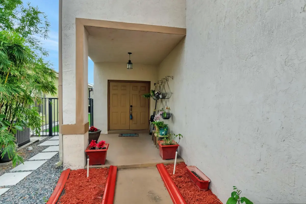 tempImageIo4X8F at 4940 Pelican Manor, Coconut Creek