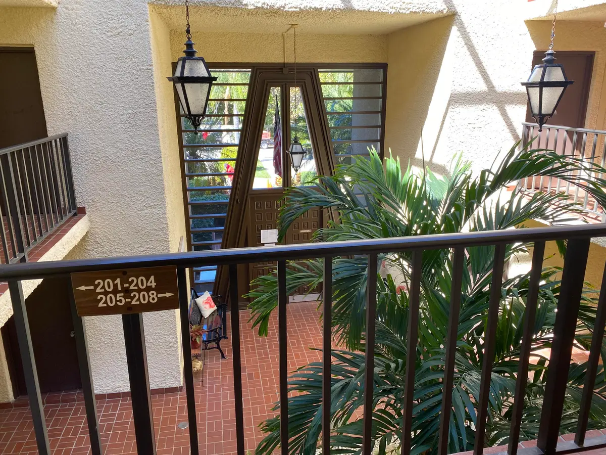 1800 SLB 40 at 1800 SE Saint Lucie Boulevard 5-203, Stuart
