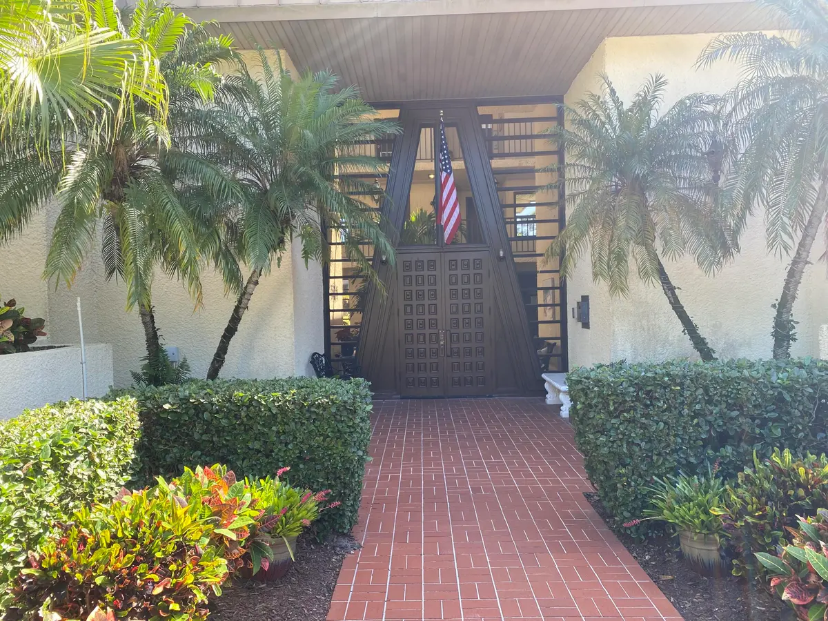 1800 SLB 43 at 1800 SE Saint Lucie Boulevard 5-203, Stuart