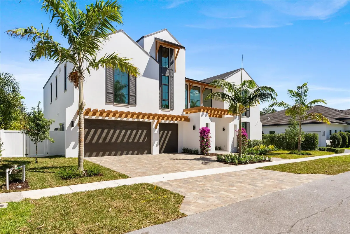 Front at 880 NE 3rd Avenue, Boca Raton