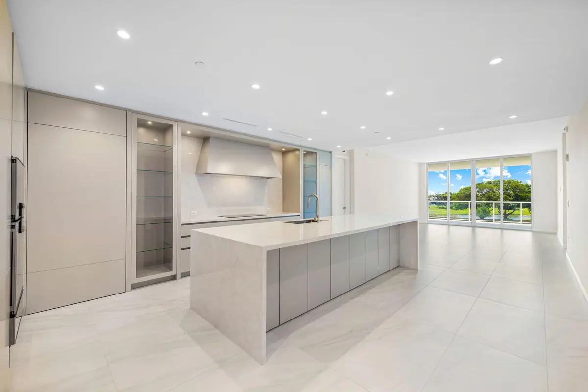 10-web-or-mls-2B7A9553-360 REALTY PHOTOS at 220 SE Mizner Boulevard 418, Boca Raton