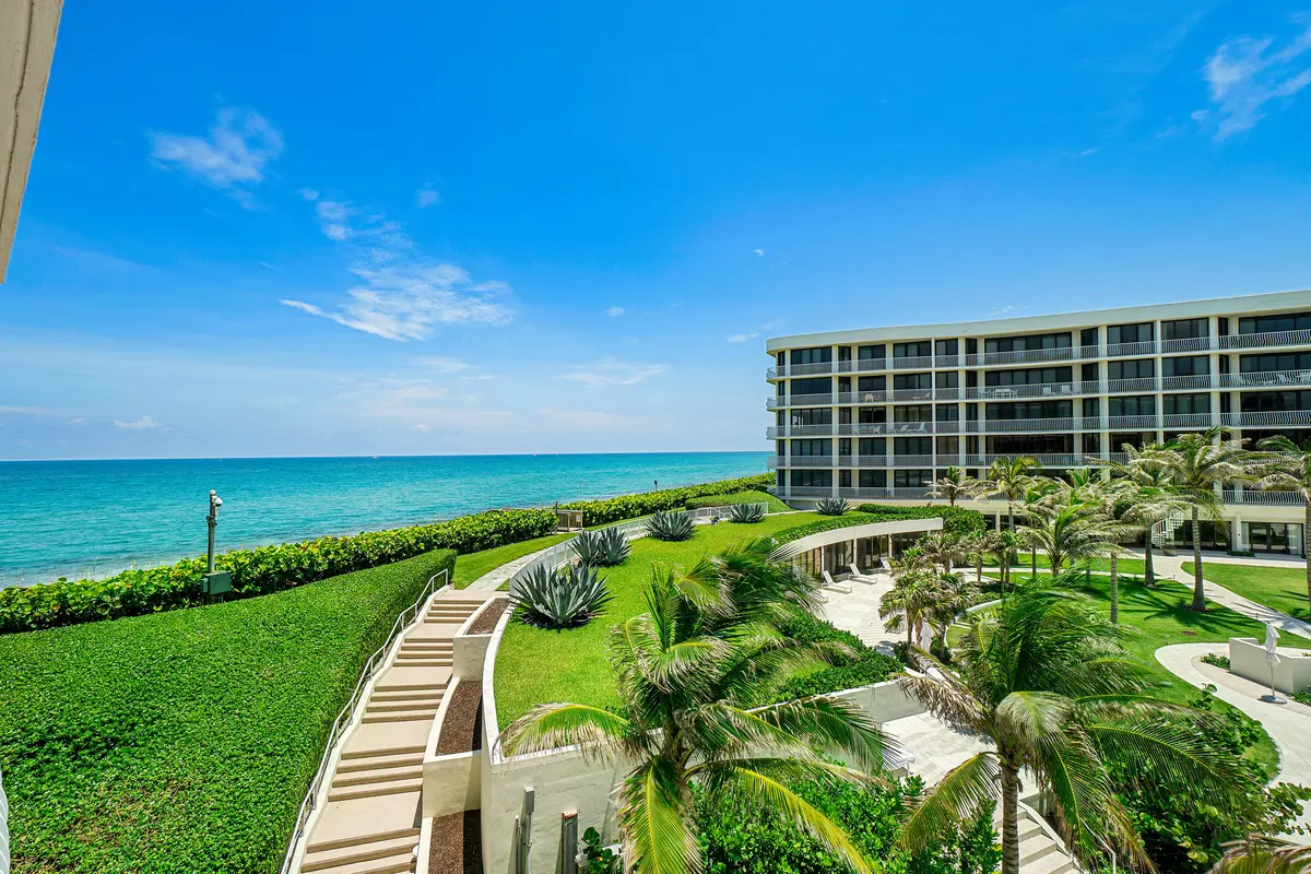 view at 2000 S Ocean Boulevard 208n, Palm Beach