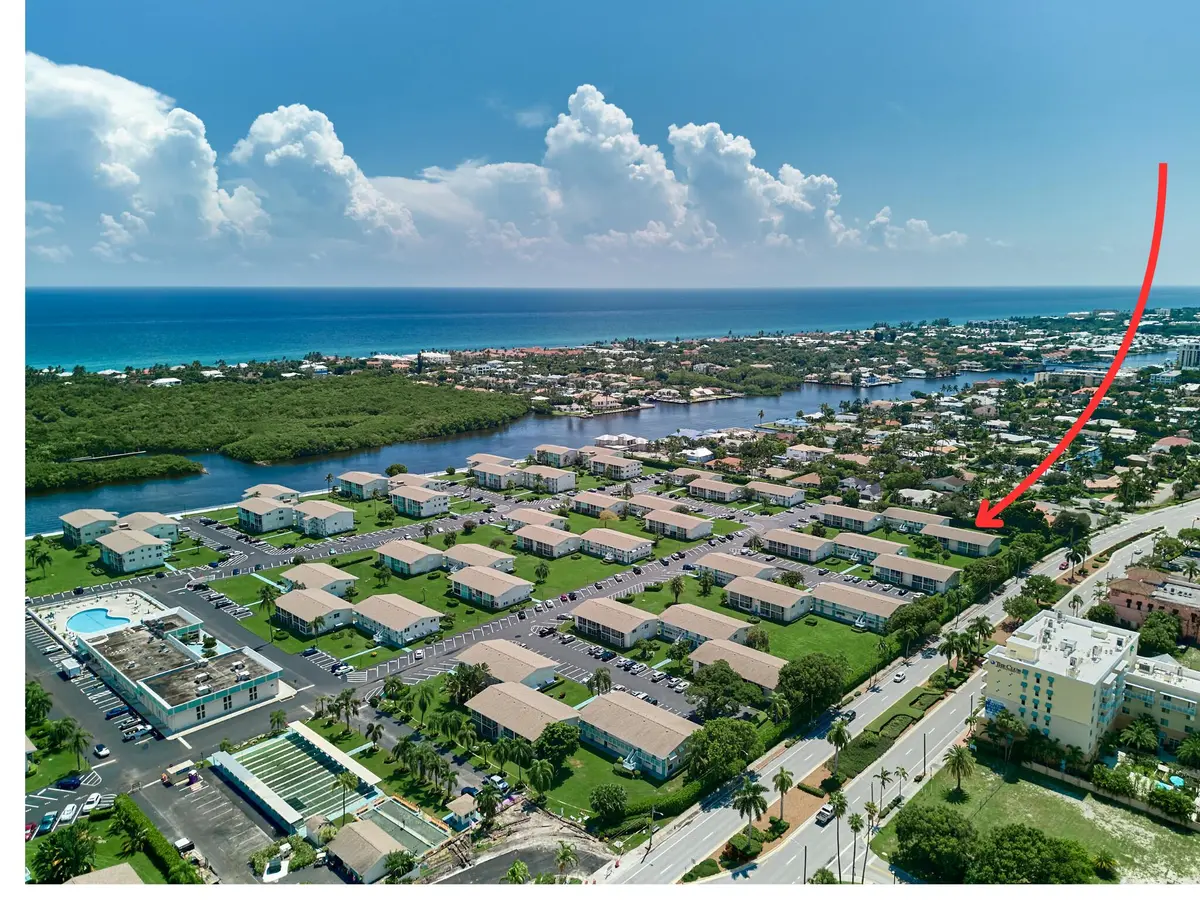 Aerial view at 880 Horizons 102, Boynton Beach