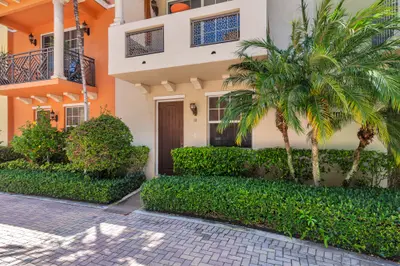219 N L Street 111, Lake Worth Beach – Townhouse for sale