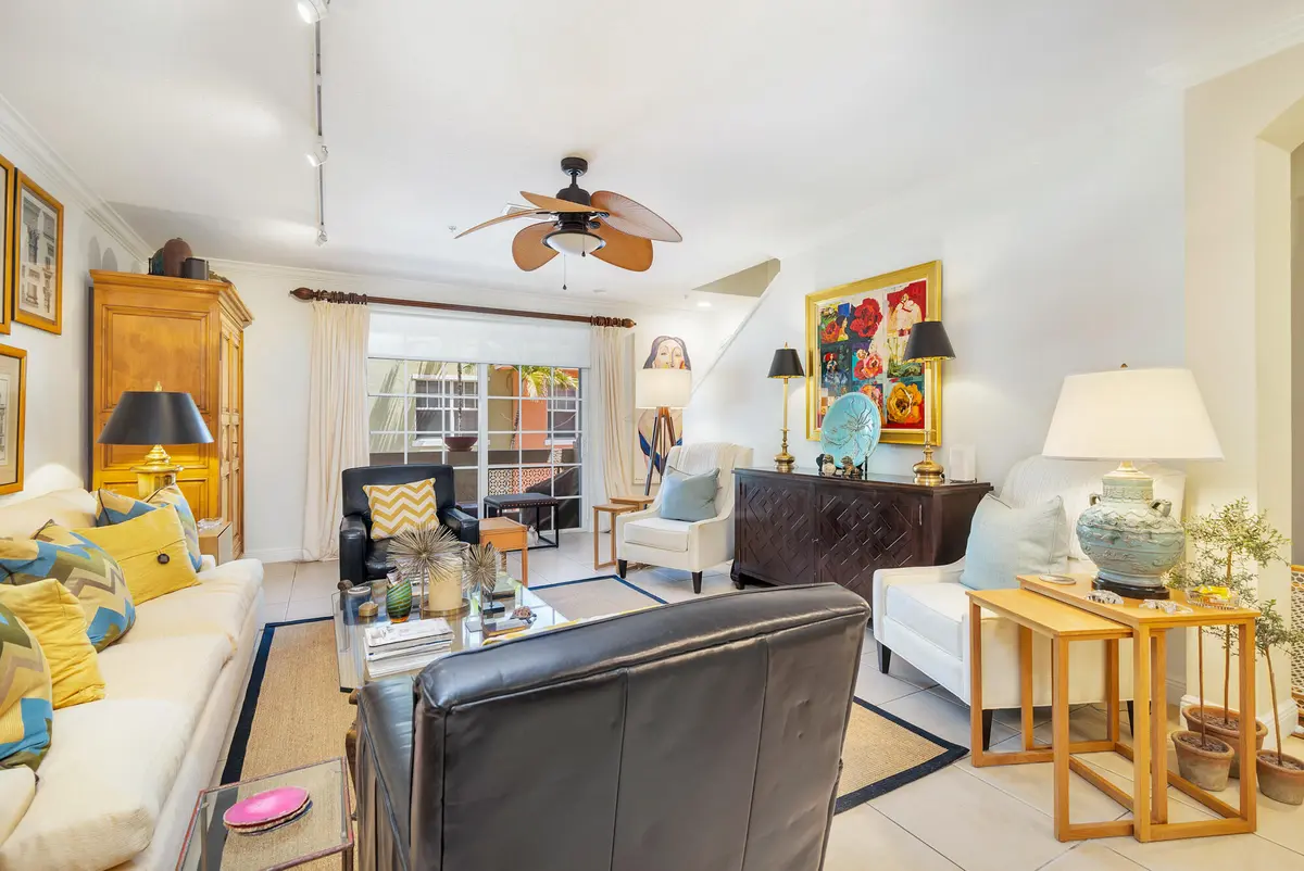 low-5 at 219 N L Street 111, Lake Worth Beach