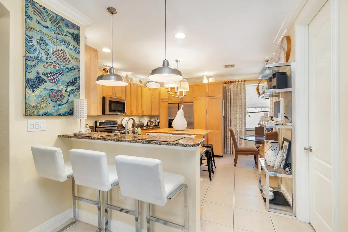 low-8 at 219 N L Street 111, Lake Worth Beach