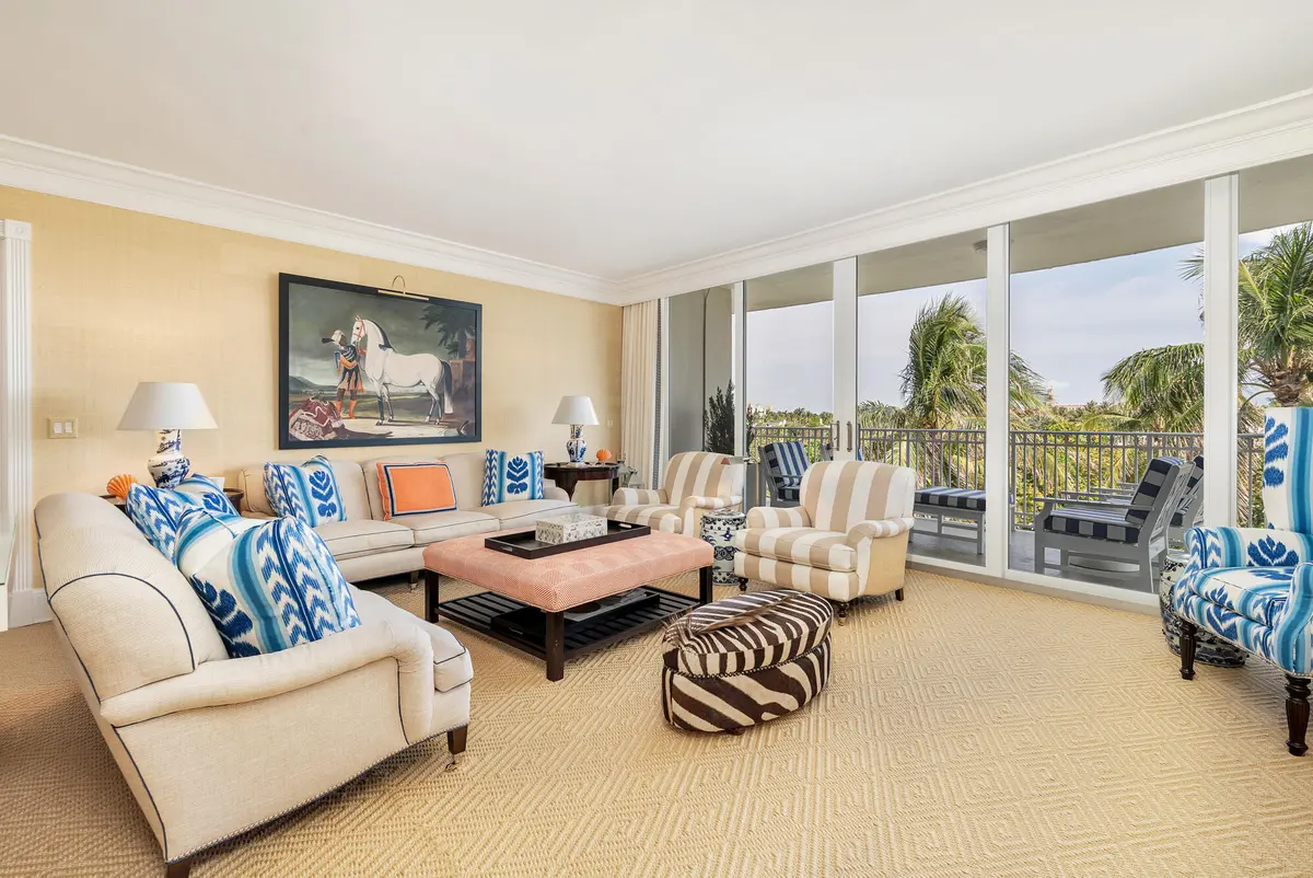 low-3 at 100 Royal Palm Way G-4, Palm Beach