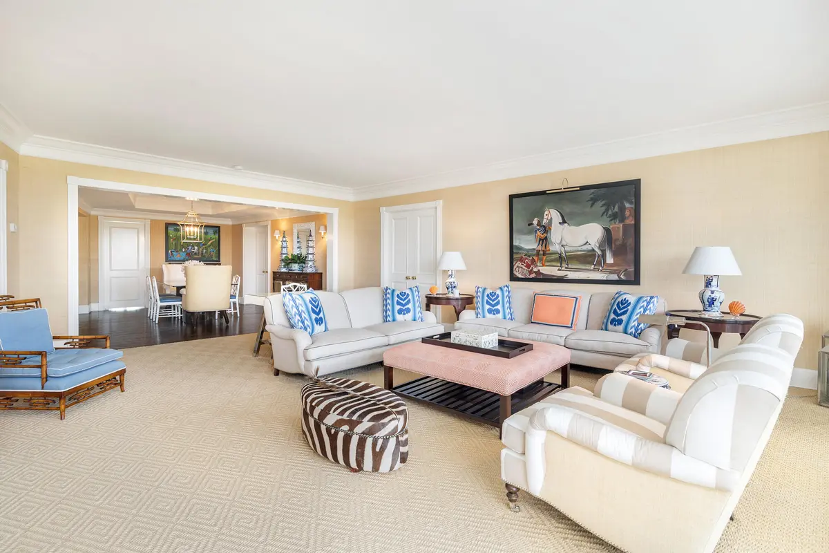 low-5 at 100 Royal Palm Way G-4, Palm Beach