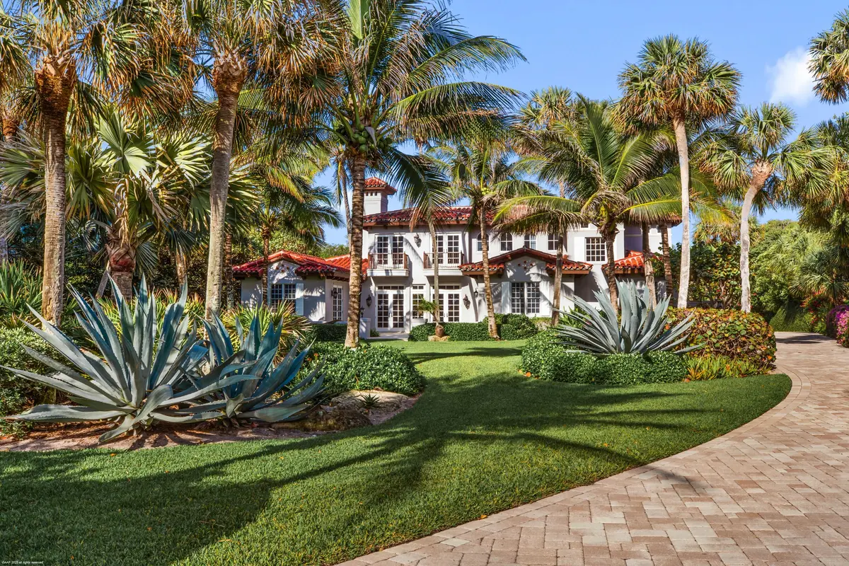 398 South Beach Rd 010 at 398 S Beach Road, Jupiter Island