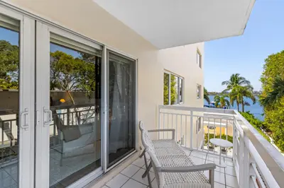 250 Bradley Place 307, Palm Beach – Condominium for sale