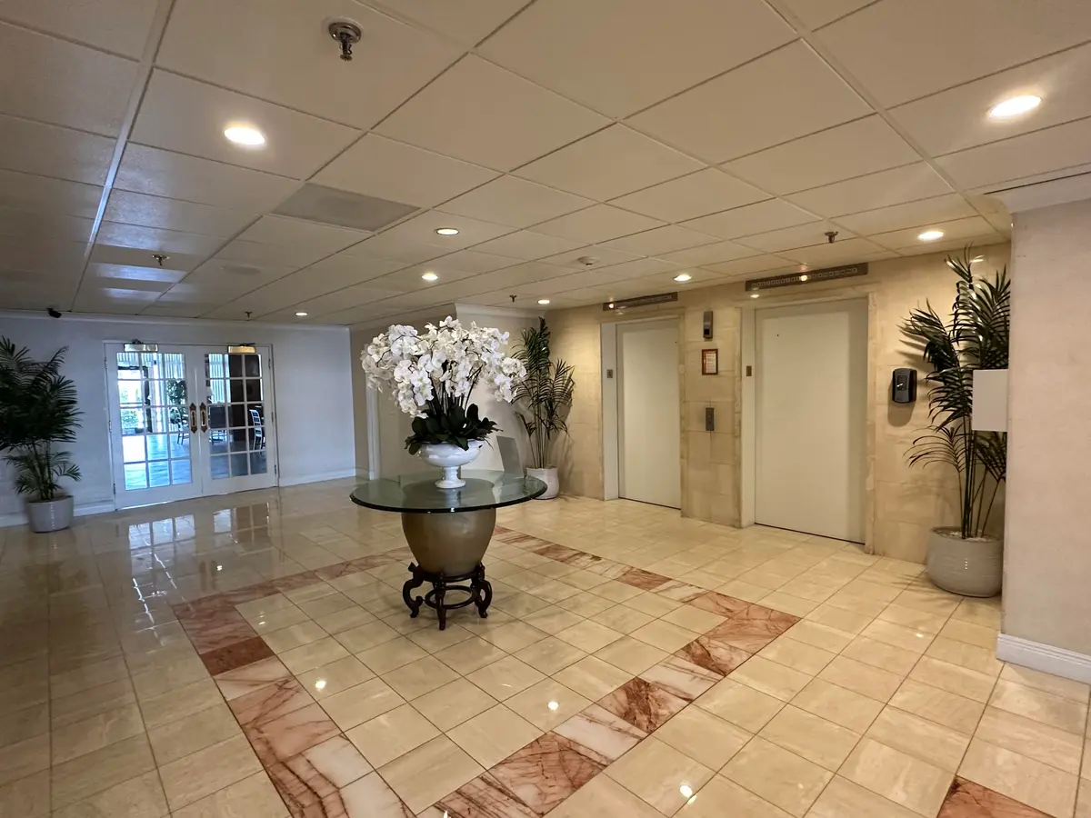 IMG-4209 at 5047 N Highway A1a Ph-2, Hutchinson Island