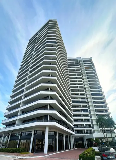 100 Lakeshore Drive 456, North Palm Beach – sold