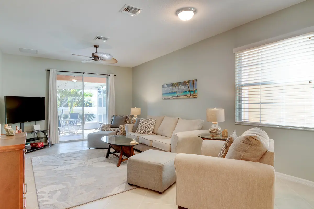 Living Room at 6375 Oxford Circle 104d, Vero Beach