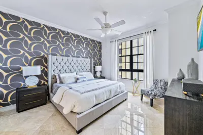 701 S Olive Avenue 802, West Palm Beach – sold