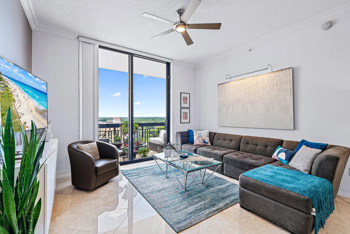 Living Space at 701 S Olive Avenue 802, West Palm Beach