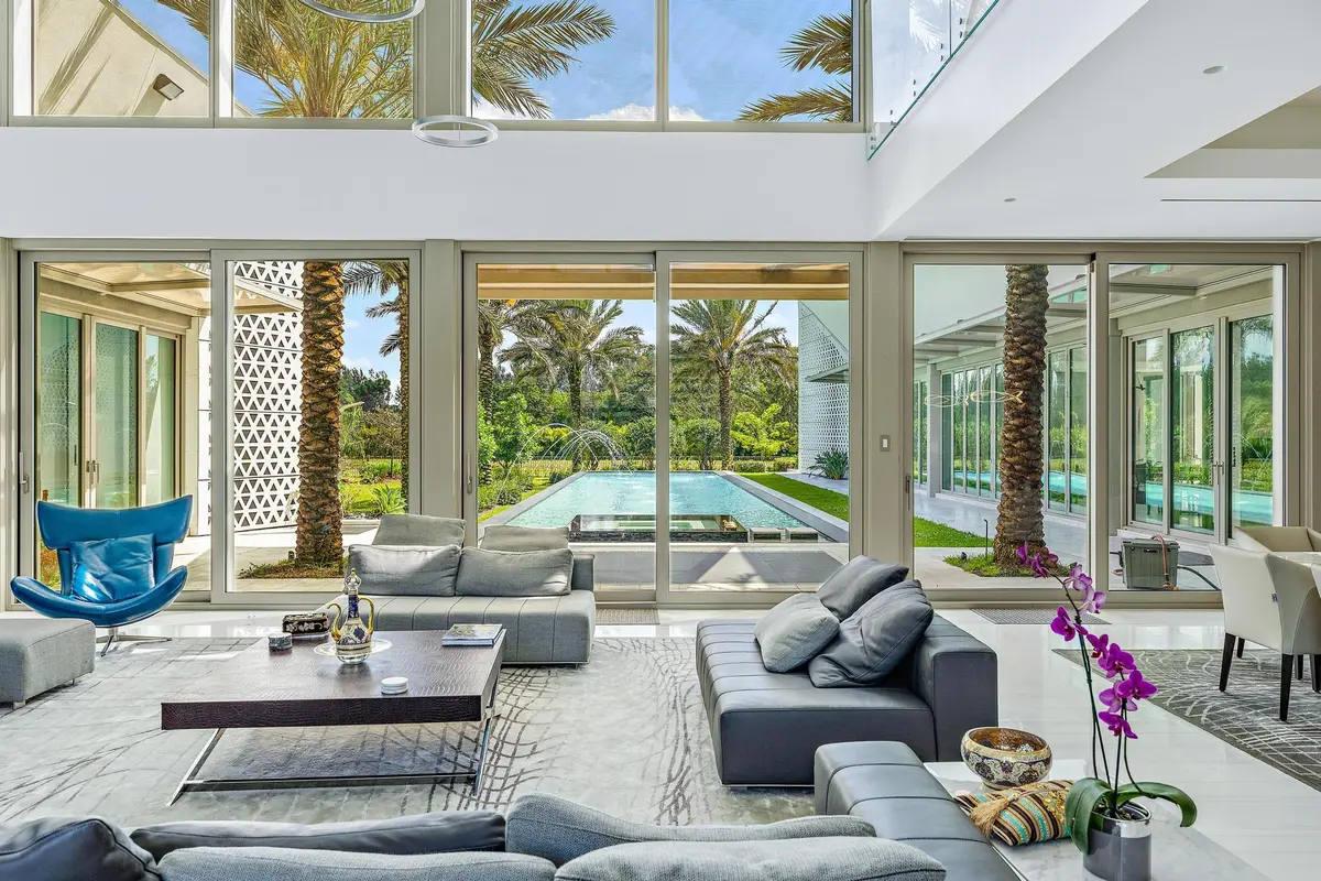 Living room at 8119 Man O War Road, Palm Beach Gardens