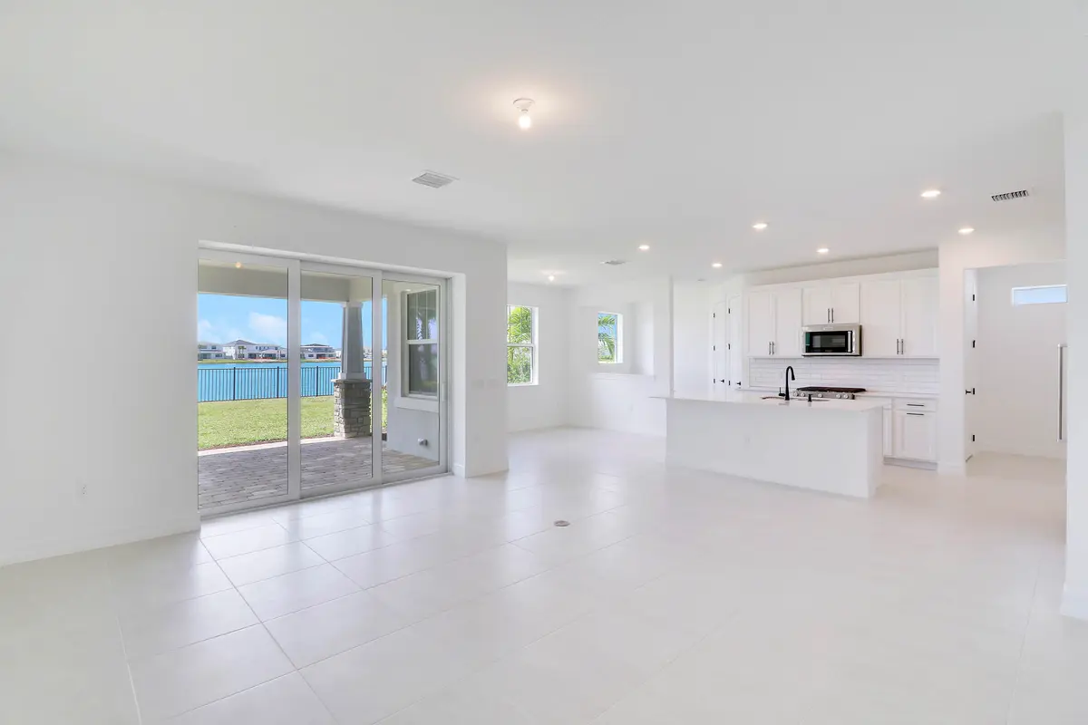 Family Room at 10362 Northbrook Circle, Palm Beach Gardens