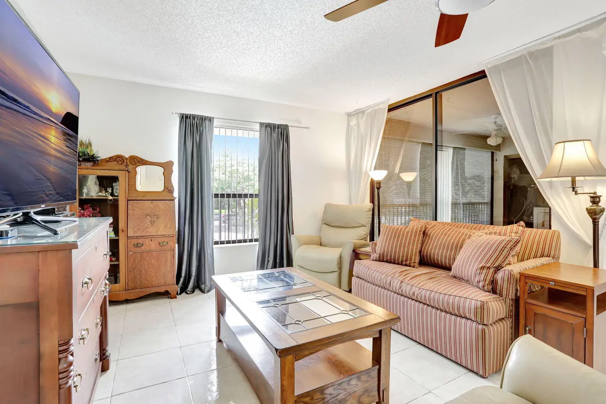 5-web-or-mls-001L1356 at 4165 Carambola Circle 2162, Coconut Creek