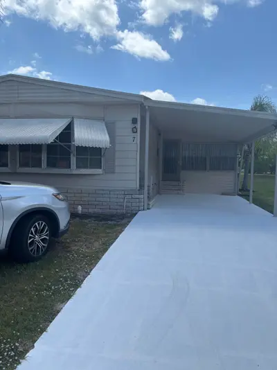7 Villa Flores, Port St. Lucie – sold