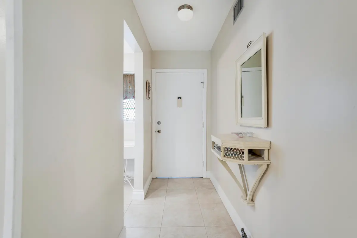 House-1 at 2223 NE 1st Court 105, Boynton Beach