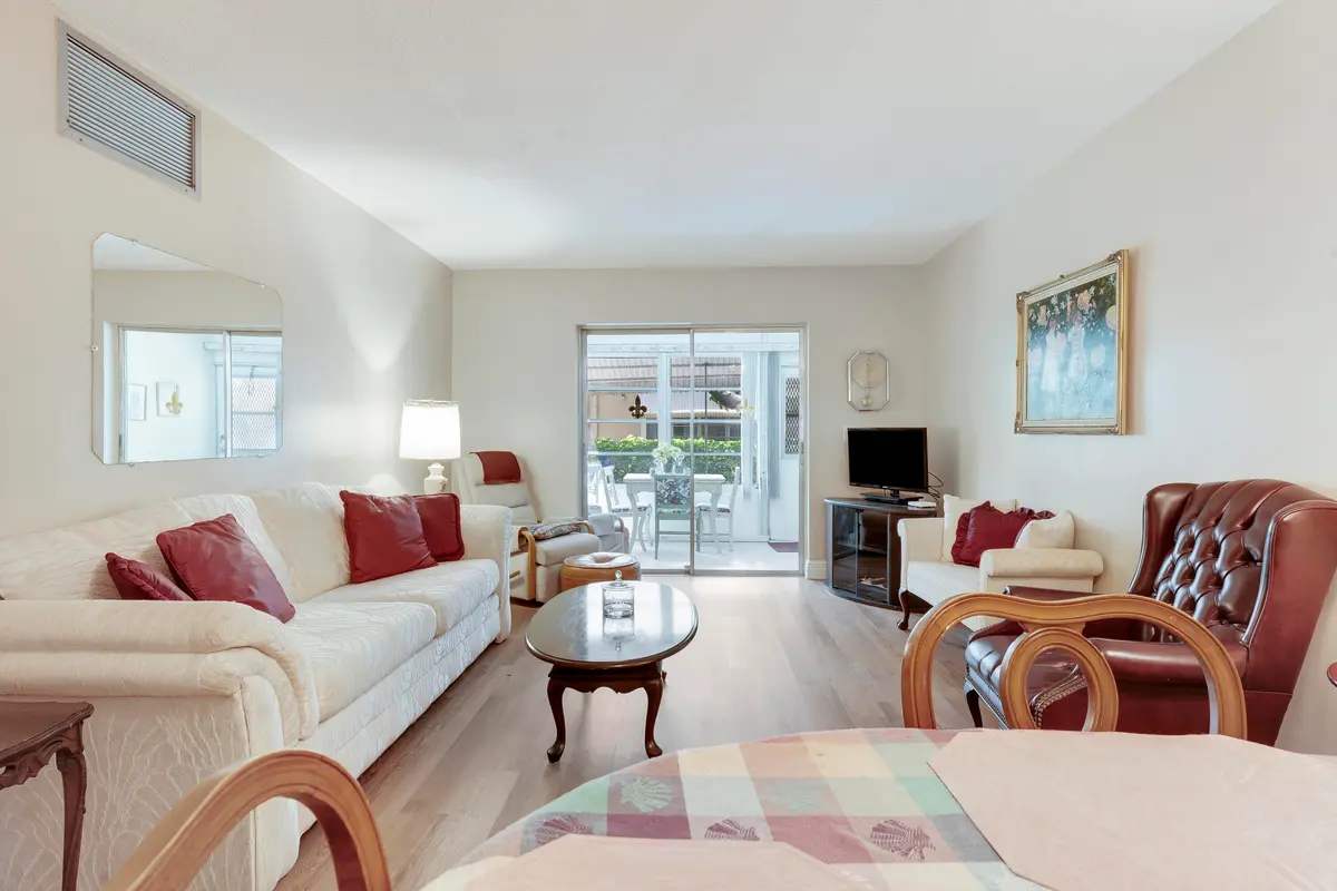 House-6 at 2223 NE 1st Court 105, Boynton Beach